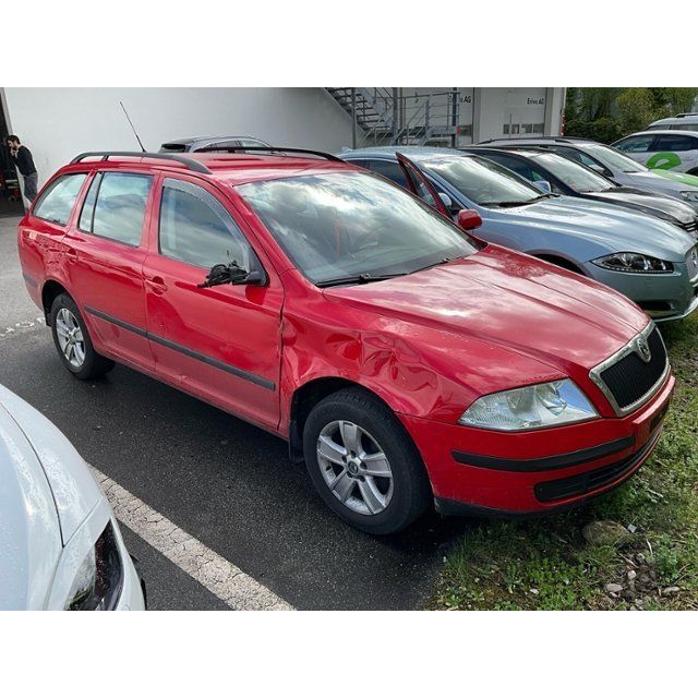 Skoda 1.9 TDI 105 Swiss  Adv. 4x4 Octavia Combi [SC]