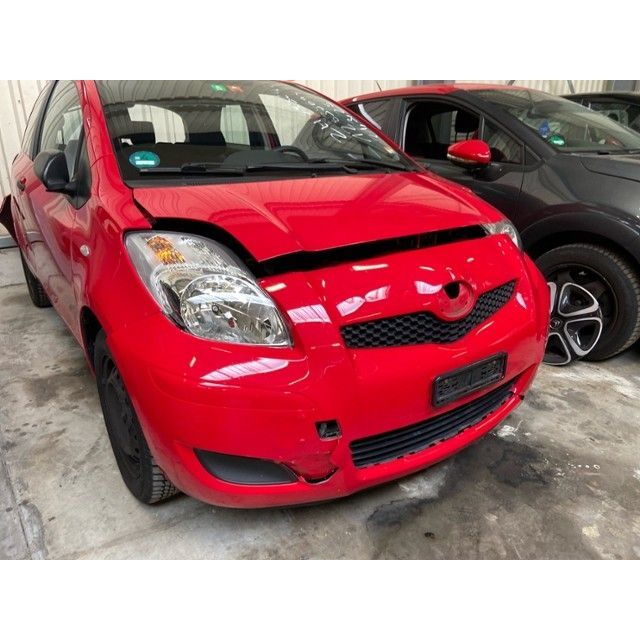 Toyota Linea Terra Yaris 1.0 VVTi [SC]