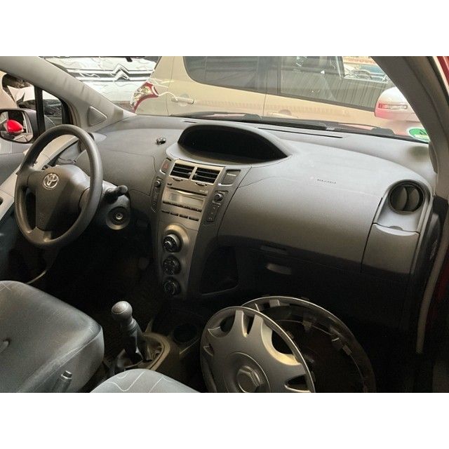 Toyota Linea Terra Yaris 1.0 VVTi [SC]