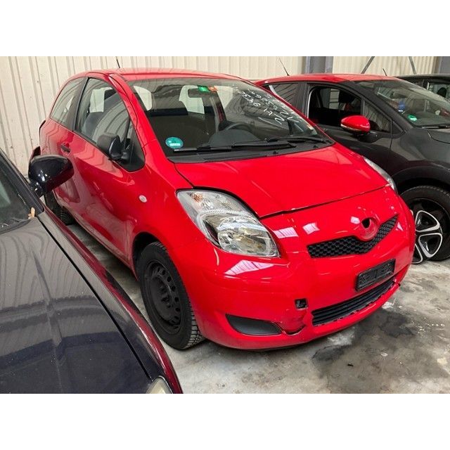 Toyota Linea Terra Yaris 1.0 VVTi [SC]