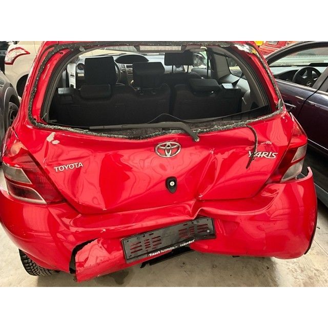 Toyota Linea Terra Yaris 1.0 VVTi [SC]