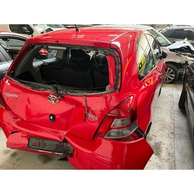Toyota Linea Terra Yaris 1.0 VVTi [SC]
