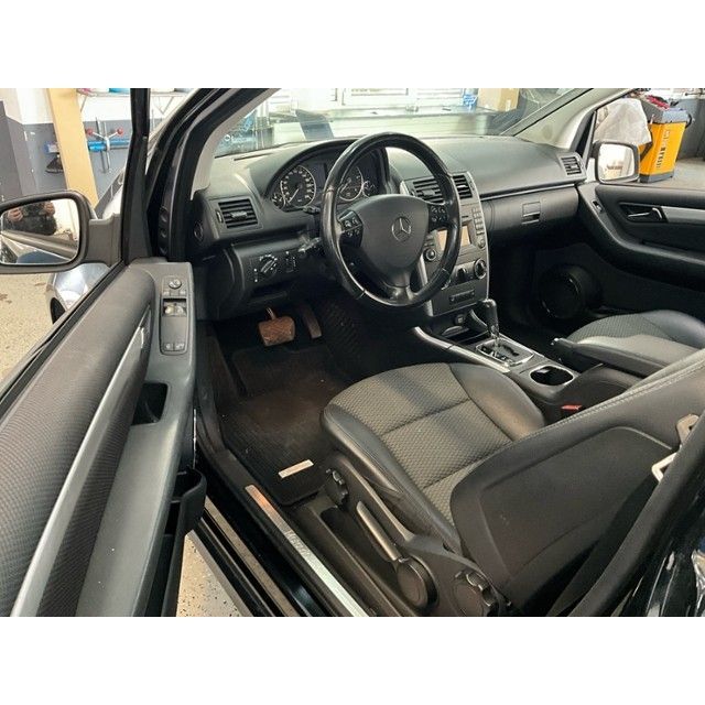 MercedesBenz A 180 CDI Avantgarde AKlasse W169 [SC]