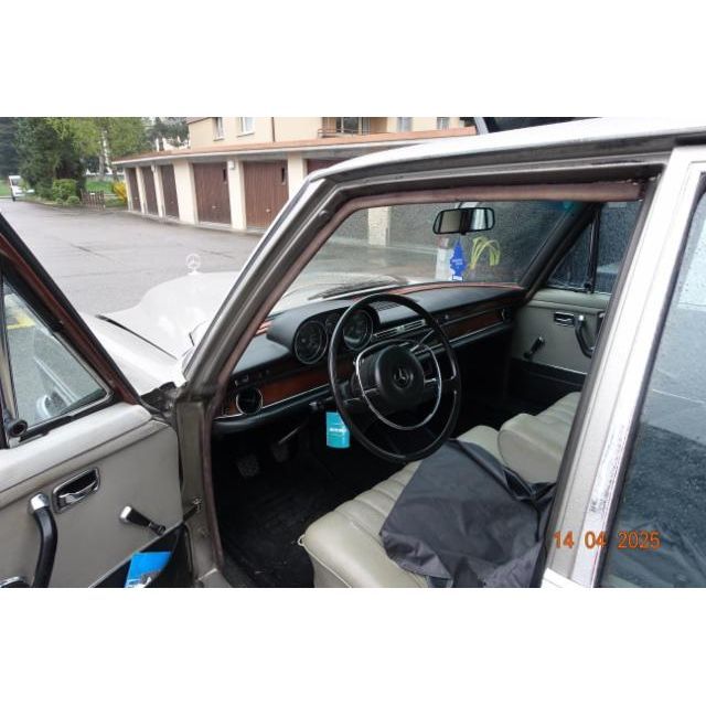 570 MercedesBenz 001 280 SE 075 280 SE [SC]
