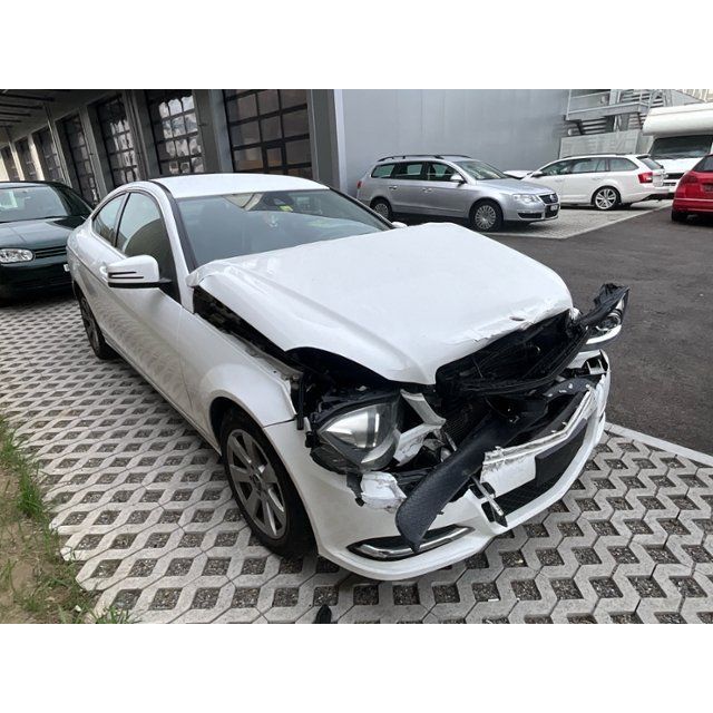 MercedesBenz Coupé  BlueEF C 220 CDI [SC]