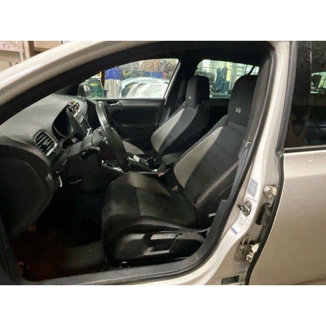VW 2.0 TSI R DSG 4motion Golf VI [SC]