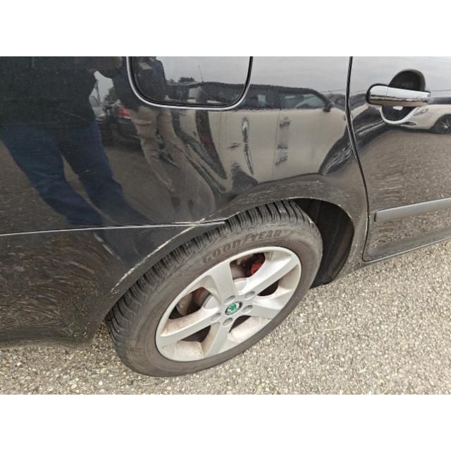 Skoda 2.0 TDI Ambition DSG Octavia Combi [SC]
