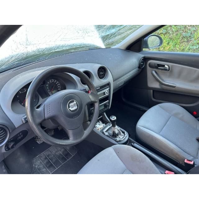 SEAT 1.4 16V Signo Ibiza [SC]