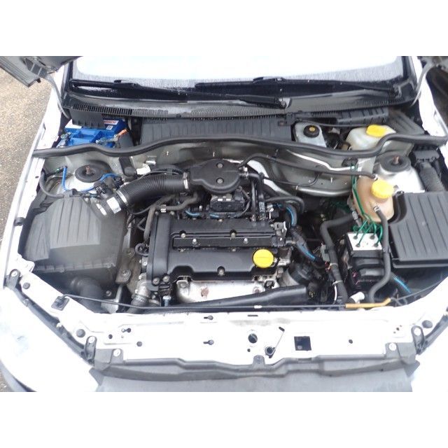 Opel 1.2i 16V Young Corsa [SC]