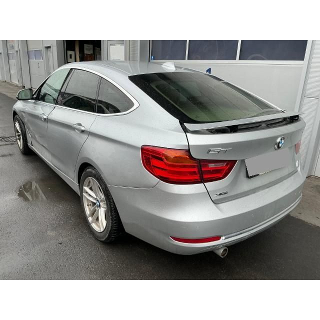 BMW 320d xDrive 320d [SC]