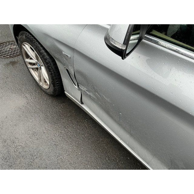 BMW 320d xDrive 320d [SC]
