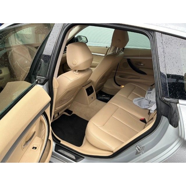 BMW 320d xDrive 320d [SC]