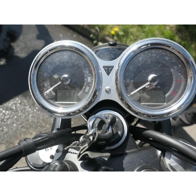 Triumph ABS Bonneville 900i T100 [SC]
