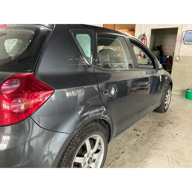 Kia 1.6 CVVT Trend Cee'd [SC]