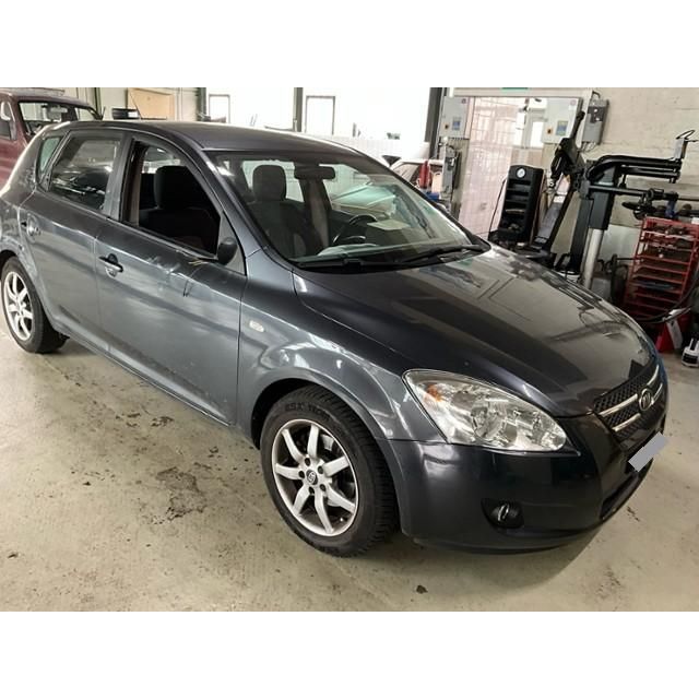 Kia 1.6 CVVT Trend Cee'd [SC]