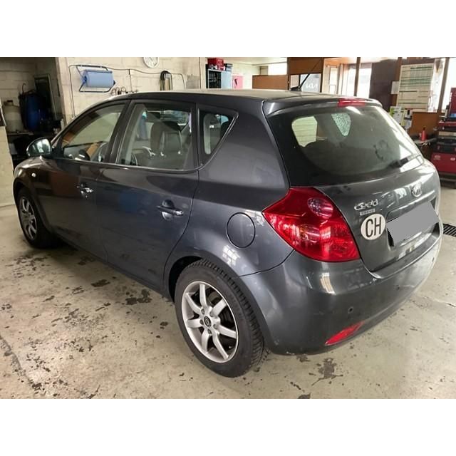 Kia 1.6 CVVT Trend Cee'd [SC]