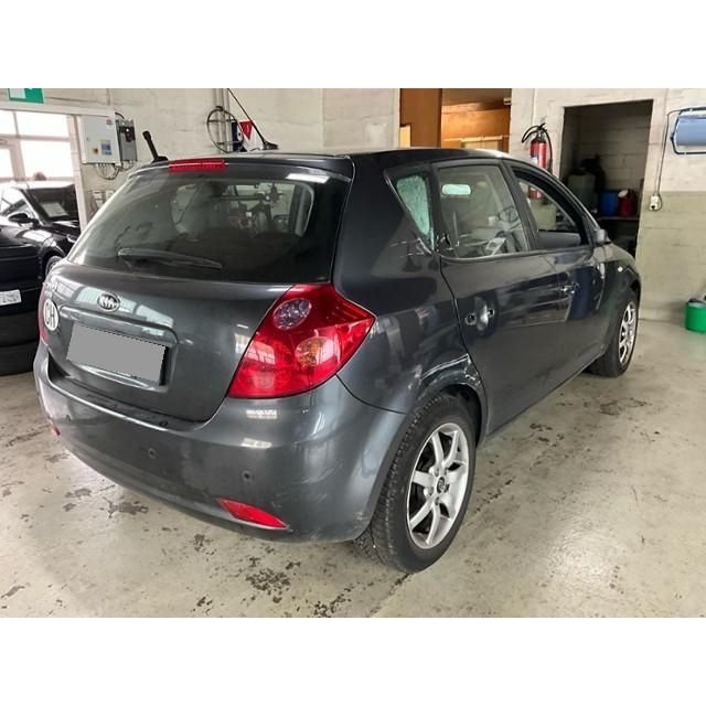 Kia 1.6 CVVT Trend Cee'd [SC]