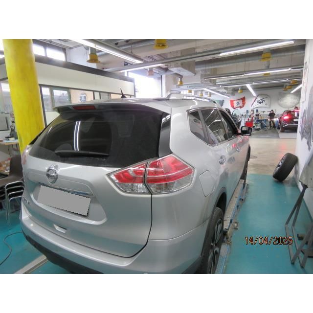 Nissan 1.6 dCi Tekna XTrail [SC]