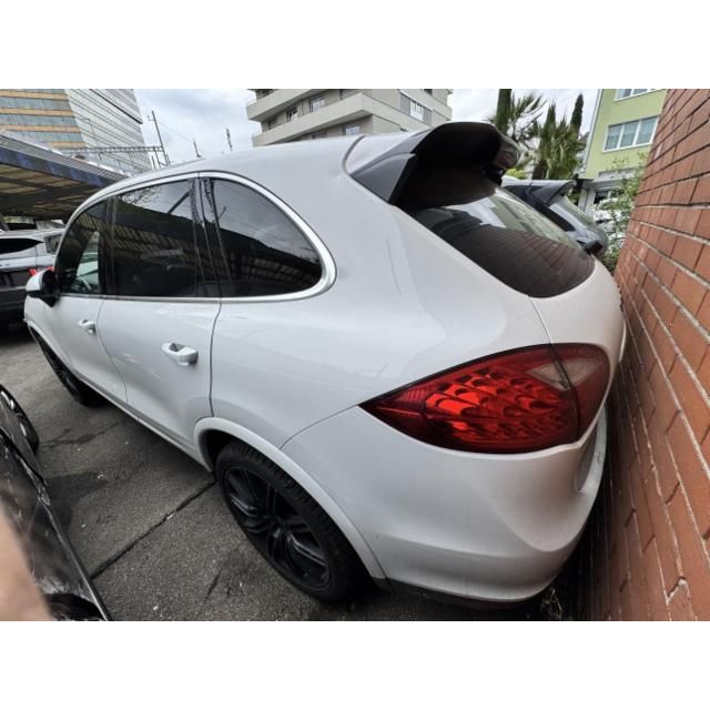 Porsche 3.0 V6 TDI TipT Cayenne [SC]