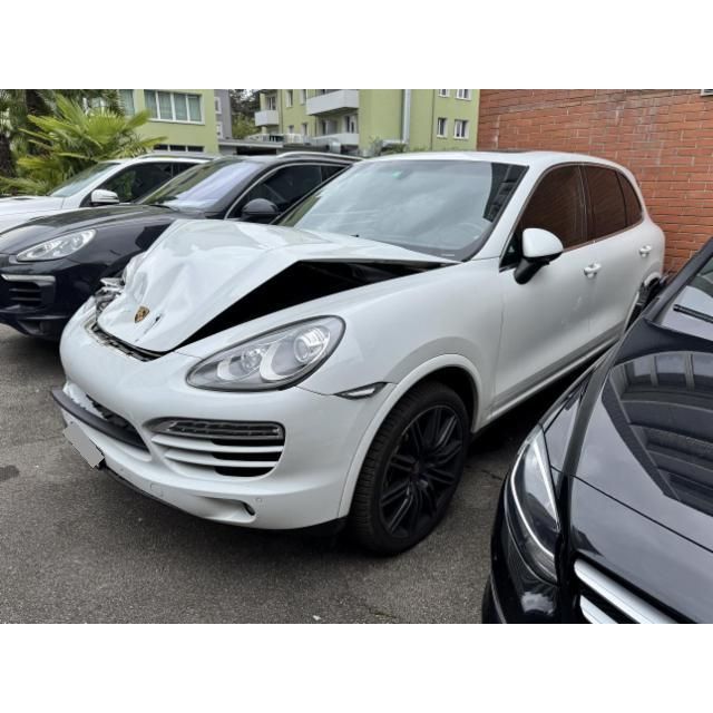 Porsche 3.0 V6 TDI TipT Cayenne [SC]