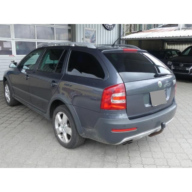Skoda 2.0 TDI DPF 4x4 Octavia Scout [SC]
