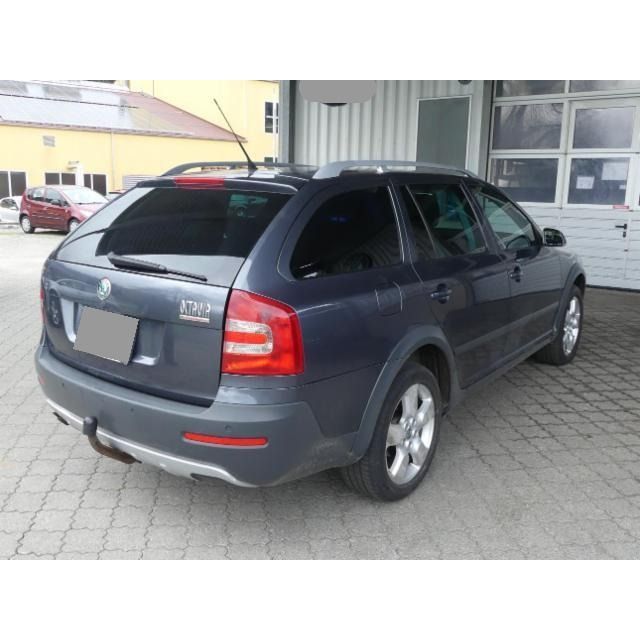 Skoda 2.0 TDI DPF 4x4 Octavia Scout [SC]