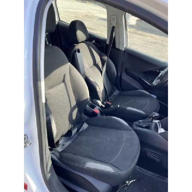Peugeot 1.6 BlueHDI business 208 [SC]