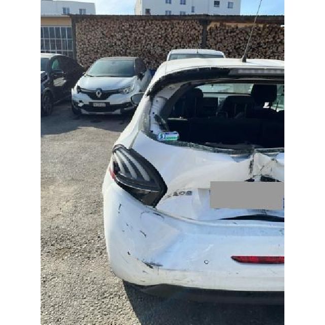 Peugeot 1.6 BlueHDI business 208 [SC]