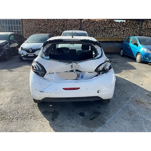 Peugeot 1.6 BlueHDI business 208 [SC]