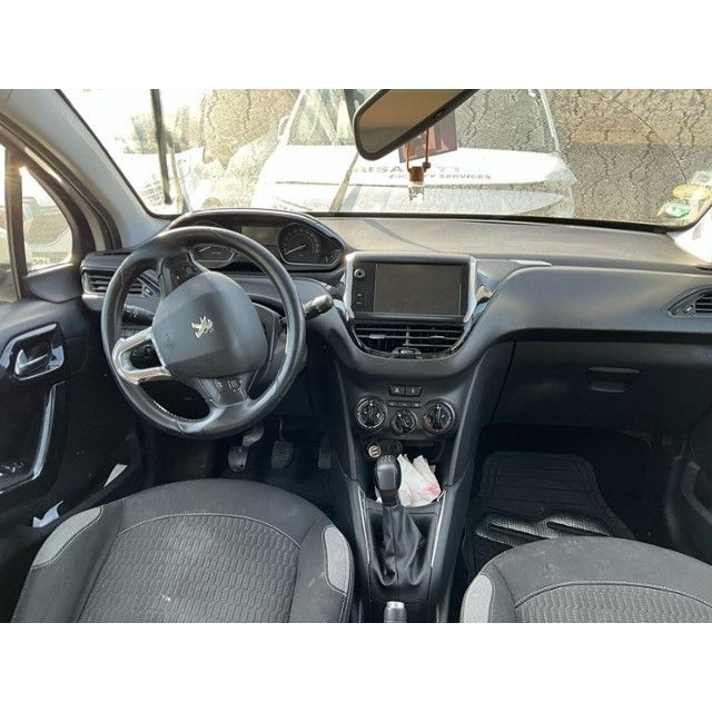 Peugeot 1.6 BlueHDI business 208 [SC]