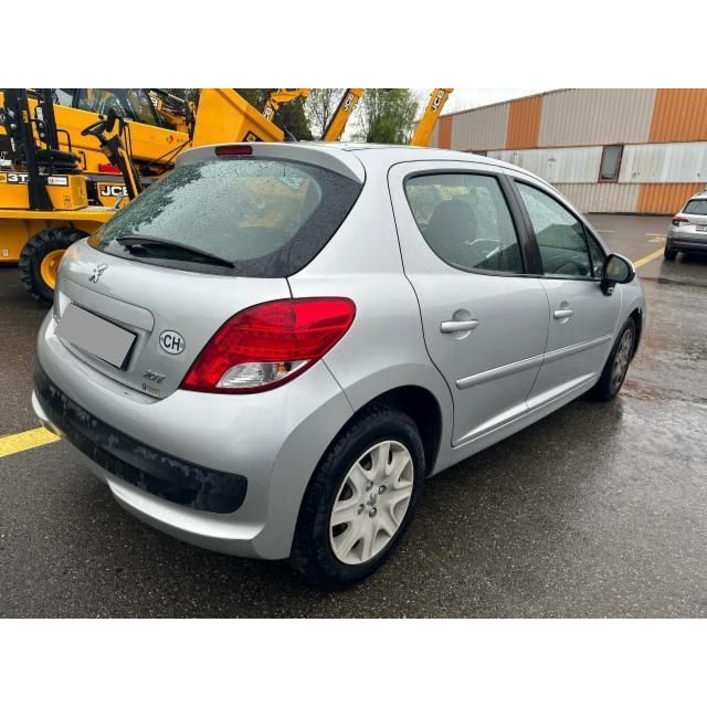 Peugeot 1.4 16V 95 Active 207 [SC]