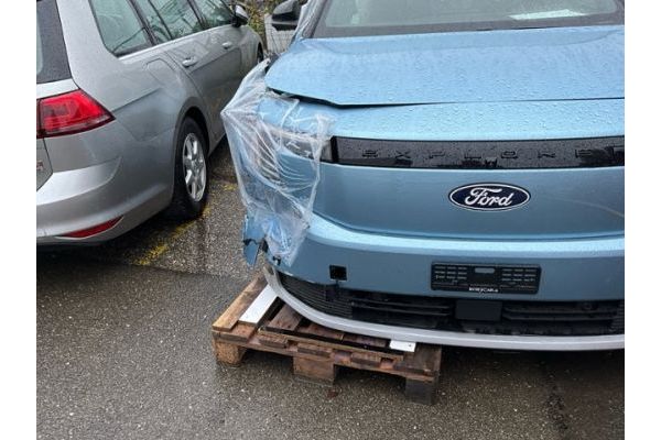 Ford Extended Range Premium AWD Explorer [SC]