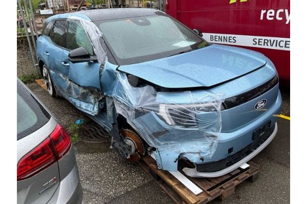 Ford Extended Range Premium AWD Explorer [SC]