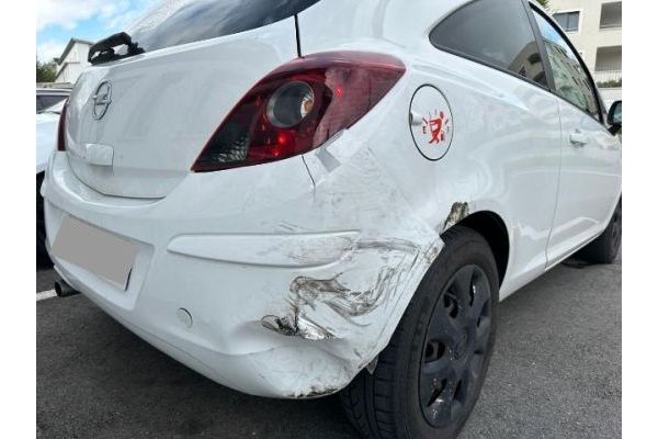 Opel 1.2i 16V TP Color Ed. S/S Corsa [SC]