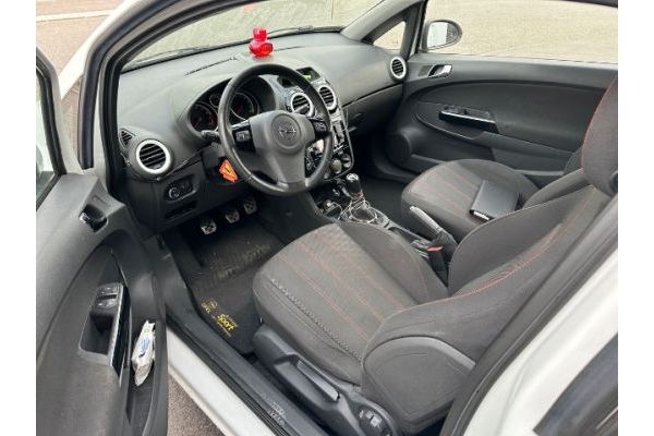 Opel 1.2i 16V TP Color Ed. S/S Corsa [SC]