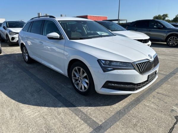 Skoda 2.0 TDI 200 Ambition 4x4 DSG Superb Combi [SC]