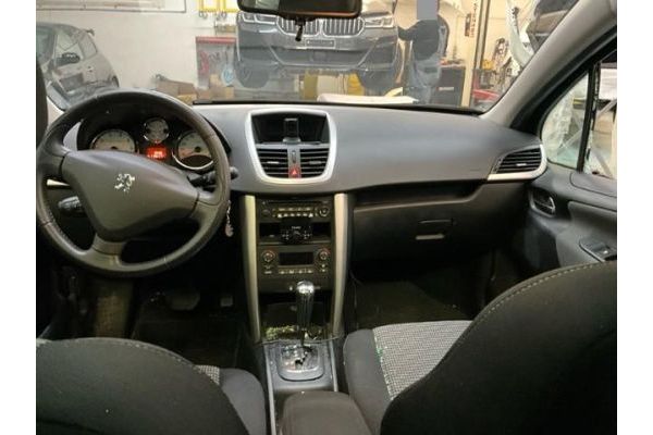 Peugeot 1.6 16V Trendy 207 SW [SC]