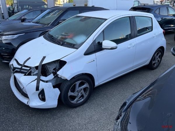 TOYOTA Yaris 1.5 VVTi Hybrid Luna eCVT, 75 PS [AZ]