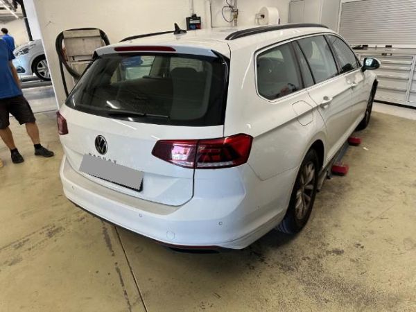 VW 2.0 TDI 150 Business DSG Passat Variant [SC]