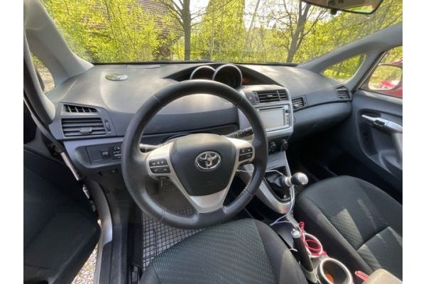 Toyota 1.8 VVTi Luna 7P Verso [SC]
