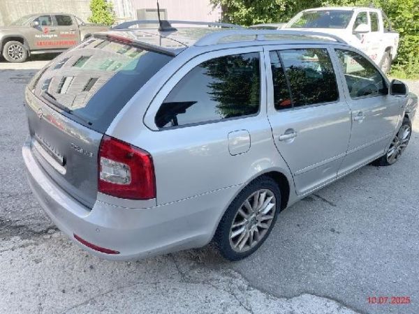 SKODA Octavia Combi 1.8 TSI Laurin Klement DSG, 160 PS [AZ]