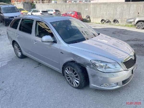 SKODA Octavia Combi 1.8 TSI Laurin Klement DSG, 160 PS [AZ]