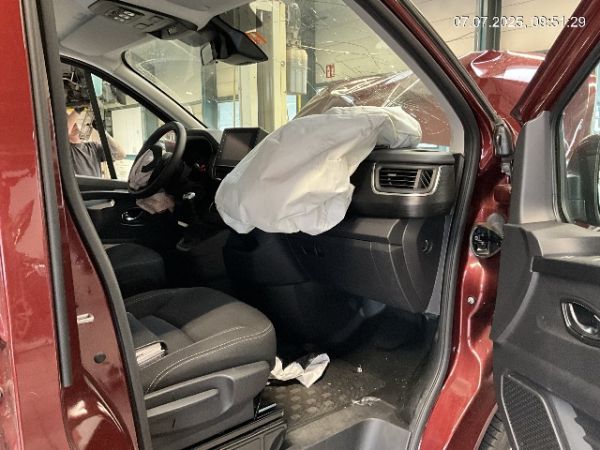 RENAULT Traffic dCi 150 Passenger Intens 2.0, 150 PS [AZ]