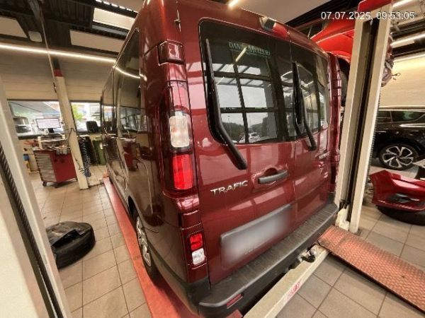 RENAULT Traffic dCi 150 Passenger Intens 2.0, 150 PS [AZ]