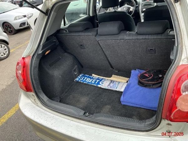 TOYOTA Auris 1.6 Linea Luna, 124 PS [AZ]