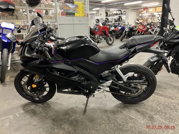 YAMAHA R 125, 15 PS [AZ]