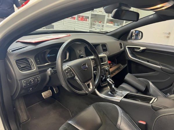 VOLVO S60 T3 Momentum RDesign Powershift, 150 PS [AZ]