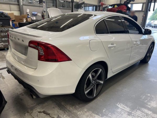VOLVO S60 T3 Momentum RDesign Powershift, 150 PS [AZ]