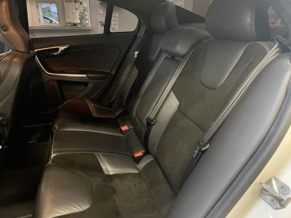 VOLVO S60 T3 Momentum RDesign Powershift, 150 PS [AZ]