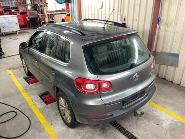 VW Tiguan 2.0 TDI TrackField, 140 PS [AZ]